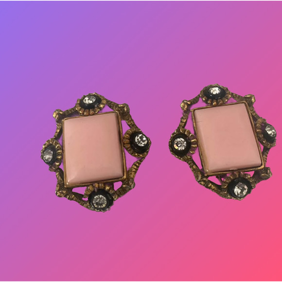 Vintage Art Deco Pink Enamel Cabochon Gold Tone Clip On Earrings w Rhinestones - Picture 1 of 7
